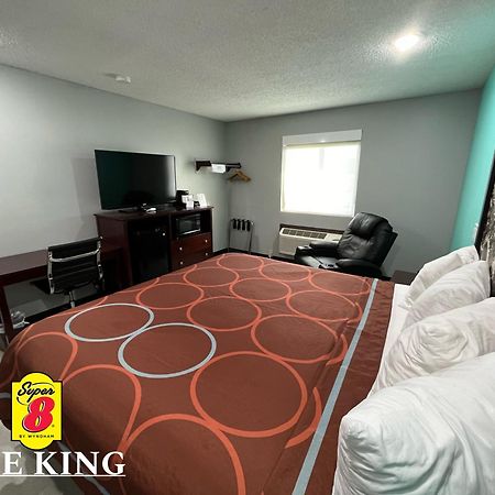 Super 8 By Wyndham Emporia Motel Kültér fotó