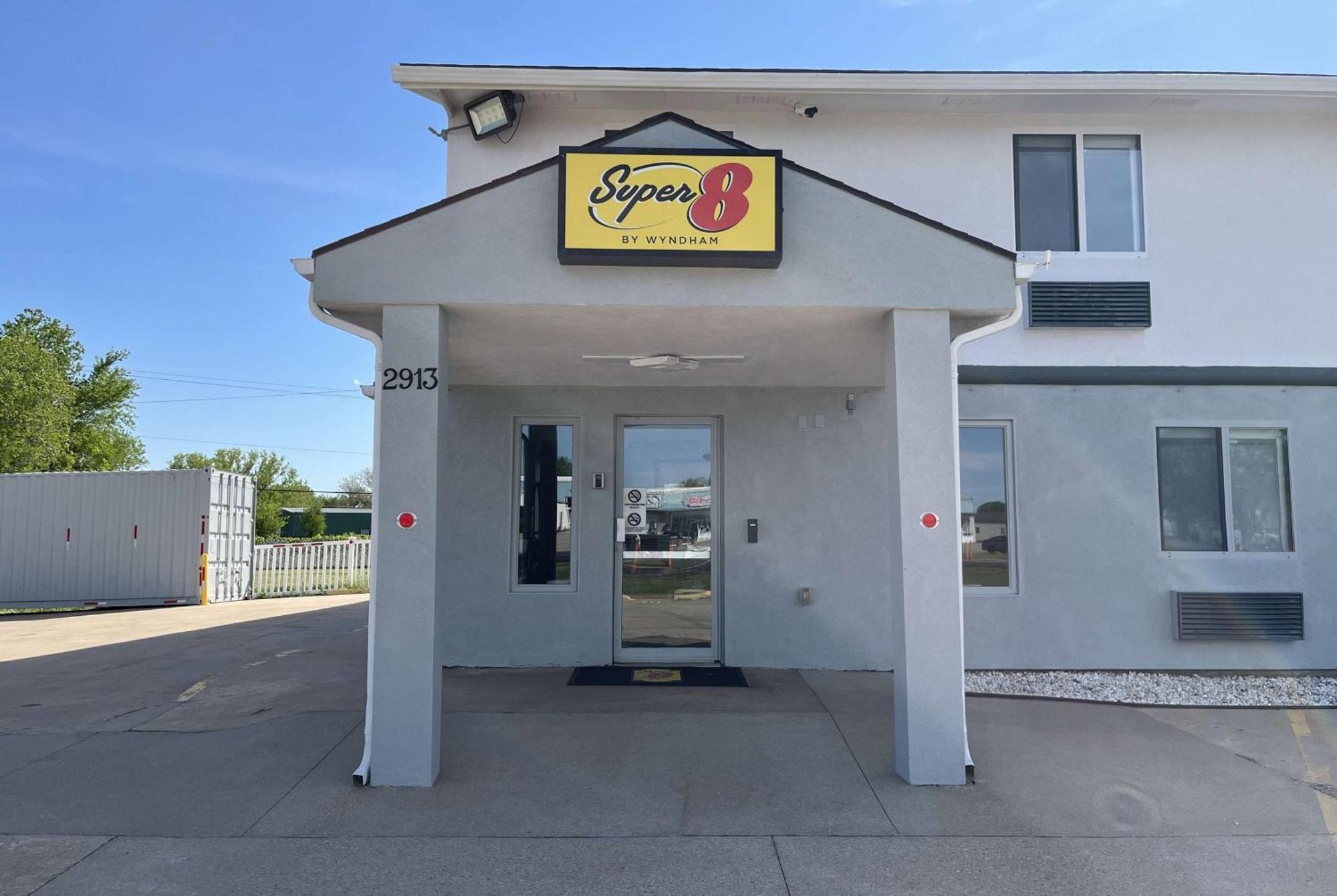 Super 8 By Wyndham Emporia Motel Kültér fotó